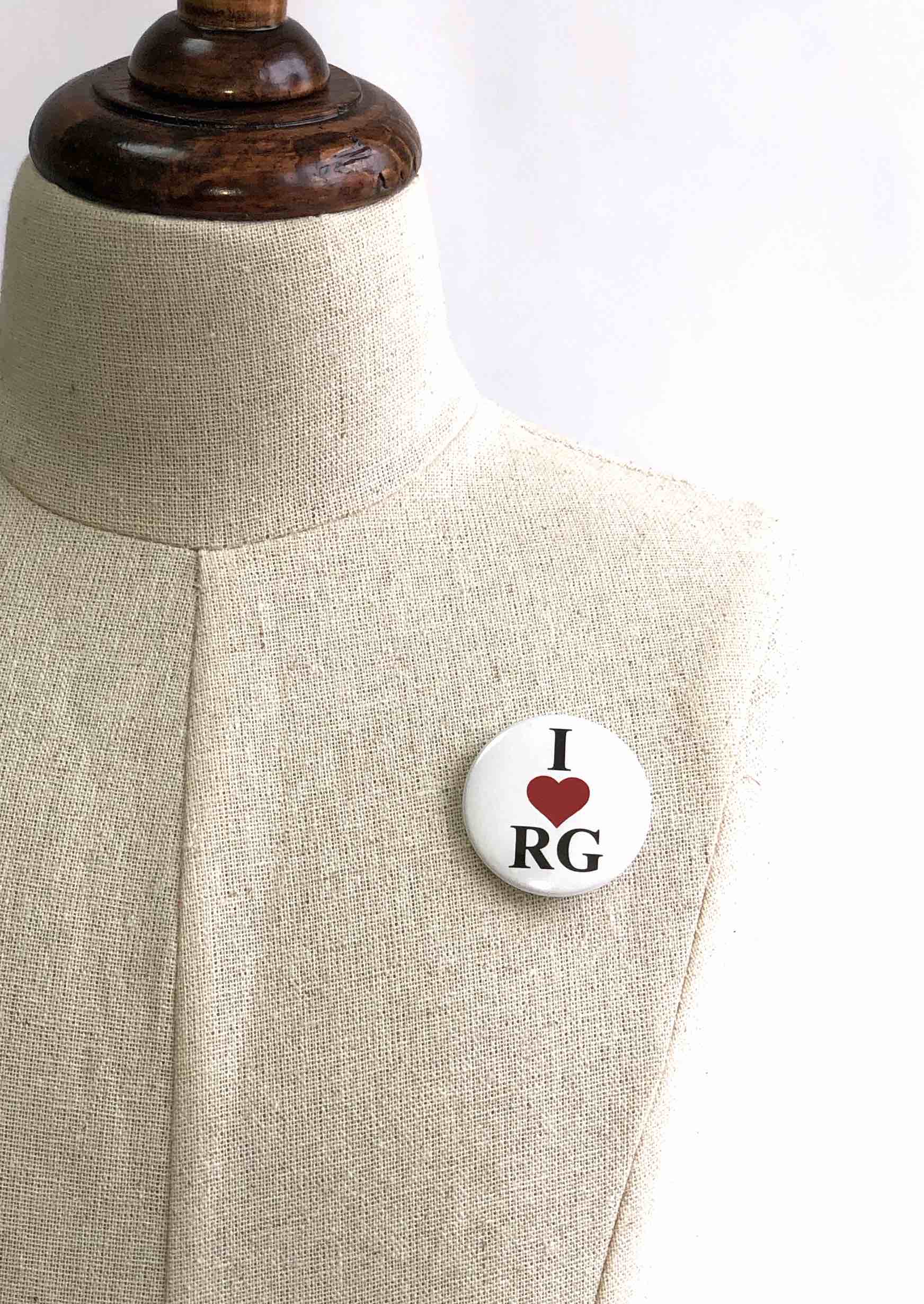 Pin Badge " I love RG" - OneSports.ae