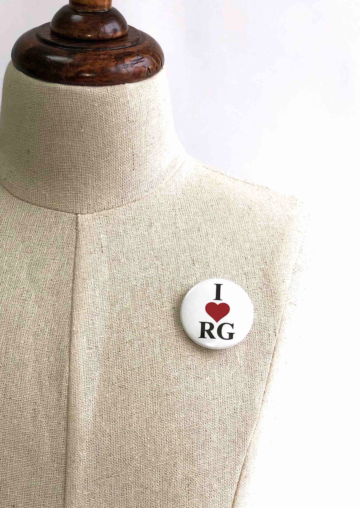 Pin Badge " I love RG" - OneSports - dubai